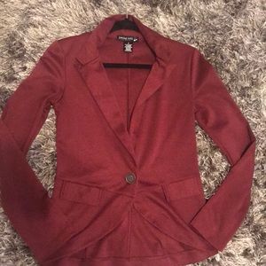 Gorgeous hi-low blazer!